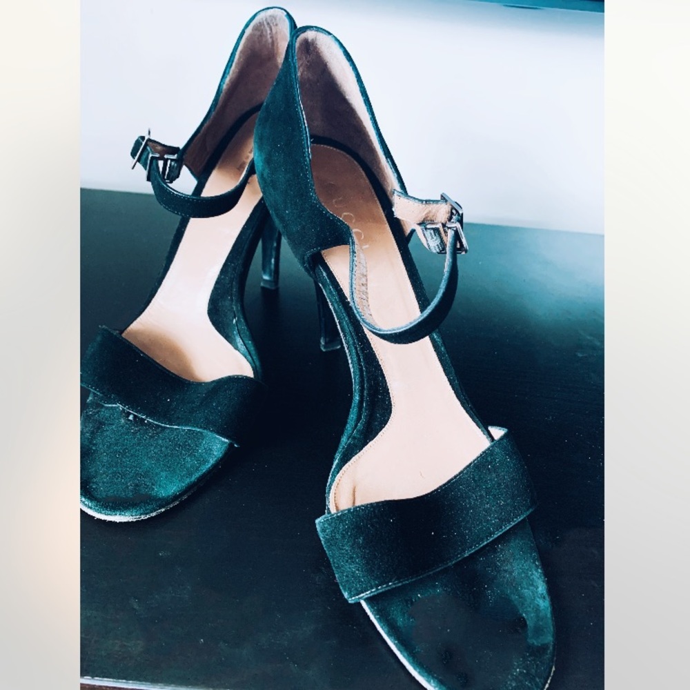💕 Vintage Authentic Gucci Sandals